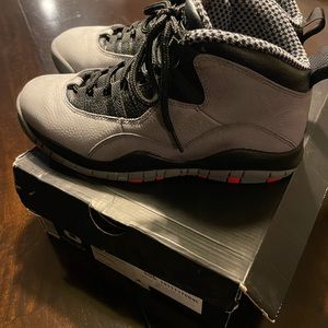 Air Retro 10 Cool Grey Size 8.5 Used Damaged Box